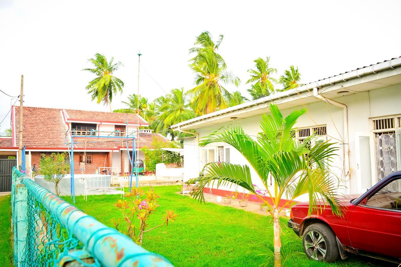 Aeroform Homestay Negombo Eksteriør bilde