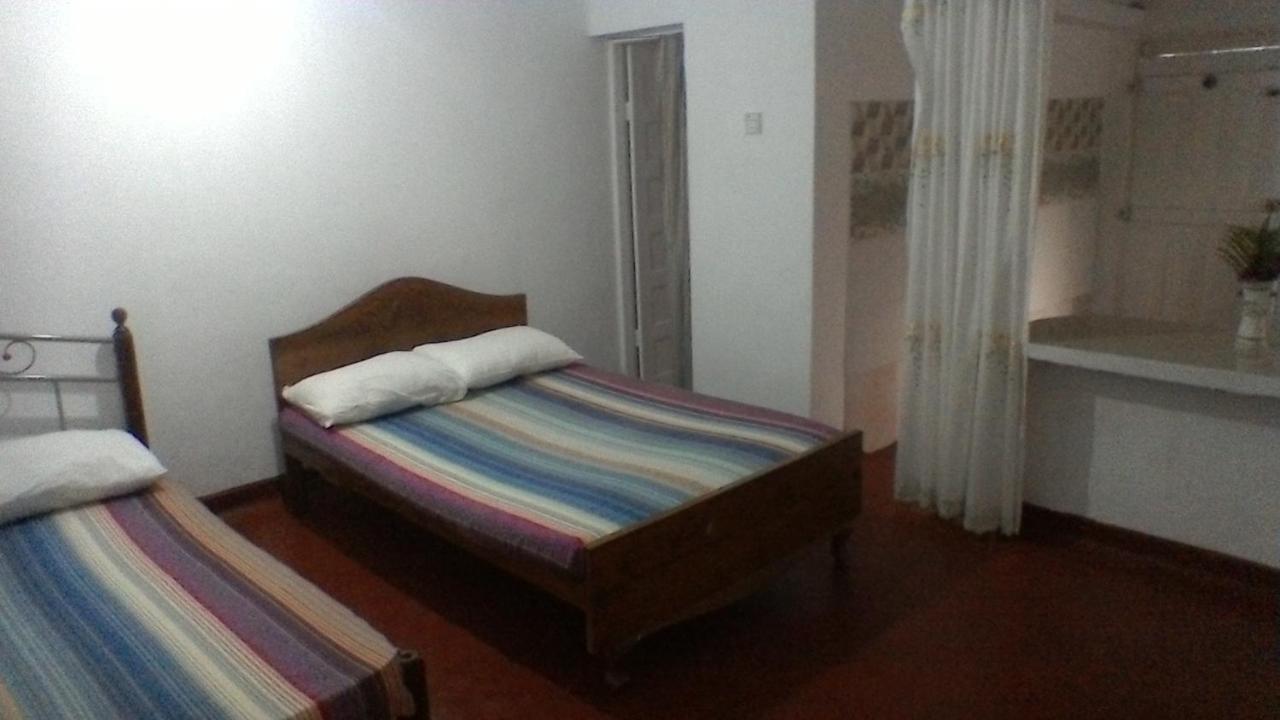 Aeroform Homestay Negombo Eksteriør bilde